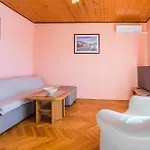 Apartment 1 Bedroom Awesome In