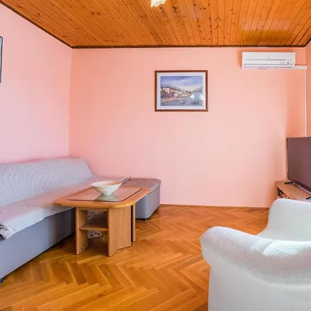 Apartamento Cozy In With Kitchen