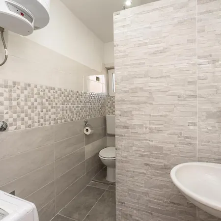 Appartamento Cozy In With House Sea View