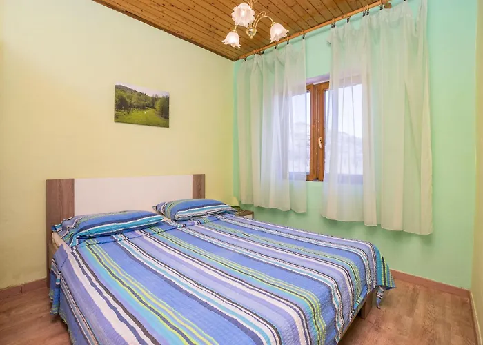 Appartement 1 Bedroom Awesome In *